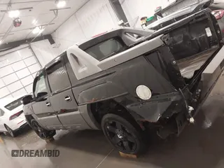 2002 Chevrolet Avalanche with VIN 3GNEC13TX2G139969, listed as a IAAI auction lot 41864534 with 187,150 mi miles and . Bid and sale history available at DreamBid. Image 15.