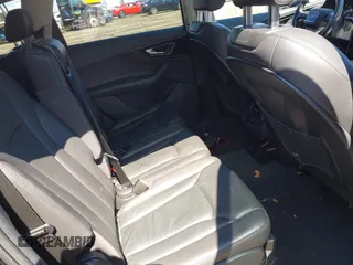 2017 Audi Q7 Premium Plus with VIN WA1LAAF71HD014251, listed as a IAAI auction lot 41859906 with 128,789 mi miles. Bid and sale history available at carsss.com. Image 8.