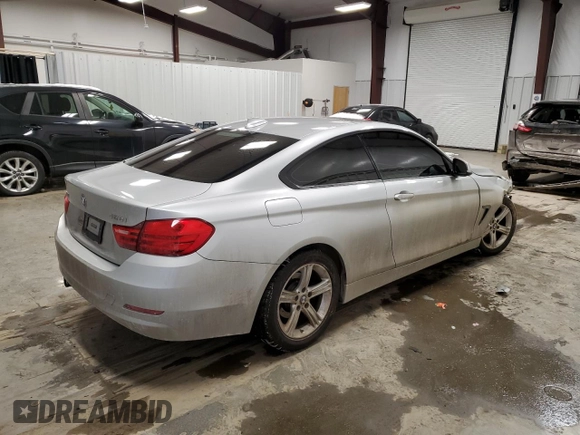 2014 BMW 4 Series 428i xDrive z VIN WBA3N9C53EF721523, wystawiony jako Copart lot #43892295 z przebiegiem 159 429 mil mil oraz Szkoda całkowita • Salvage title. Historia ofert i sprzedaży dostępna na DreamBid. Obrazek 3.