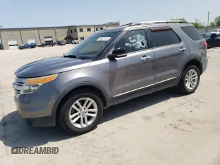 2011 Ford Explorer XLT z VIN 1FMHK8D83BGA51137, wystawiony jako Copart lot #50527015 z przebiegiem 161 554 mil mil oraz Szkody całkowita. Historia ofert i sprzedaży dostępna na DreamBid. Obrazek 1.
