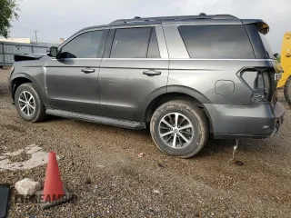 2018 Ford Expedition XLT z VIN 1FMJU1HT4JEA13346, wystawiony jako Copart lot #51070495 z przebiegiem 100 130 mil mil oraz Szkoda całkowita • Salvage title. Historia ofert i sprzedaży dostępna na DreamBid. Obrazek 2.