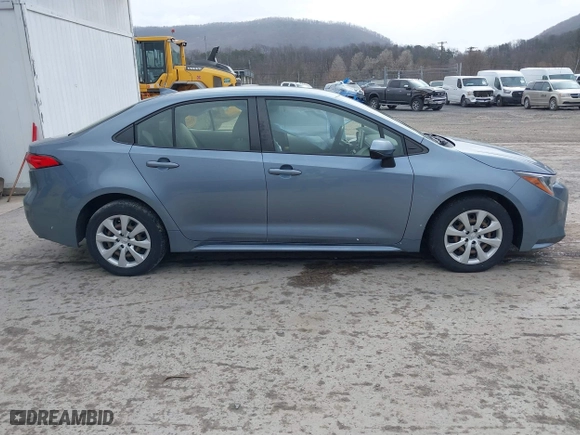 2020 Toyota Corolla LE with VIN JTDEPRAEXLJ001297, listed as a IAAI auction lot 41880882 with 76,407 mi miles. Bid and sale history available at carsss.com. Image 13.