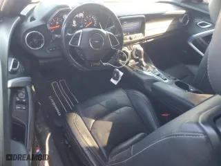 2019 Chevrolet Camaro 2SS with VIN 1G1FH3D71K0135690, listed as a Copart auction lot 43061115 with 85,780 mi miles and Salvage Title. Bid and sale history available at carsss.com. Image 8.