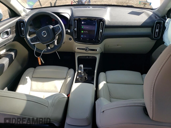 2023 Volvo XC40 Ultimate Bright Theme с VIN YV4L12UA5P2001018, выставлен на аукционе Copart как лот 44428554 с пробегом 7 463 миль миль и . История ставок и продаж доступна на DreamBid. Изображение 8.