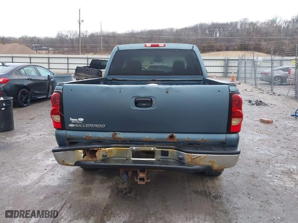 2006 Chevrolet Silverado 1500 LS with VIN 2GCEK13VX61224130, listed as a IAAI auction lot 41495787 with 250,919 mi miles. Bid and sale history available at carsss.com. Image 16.
