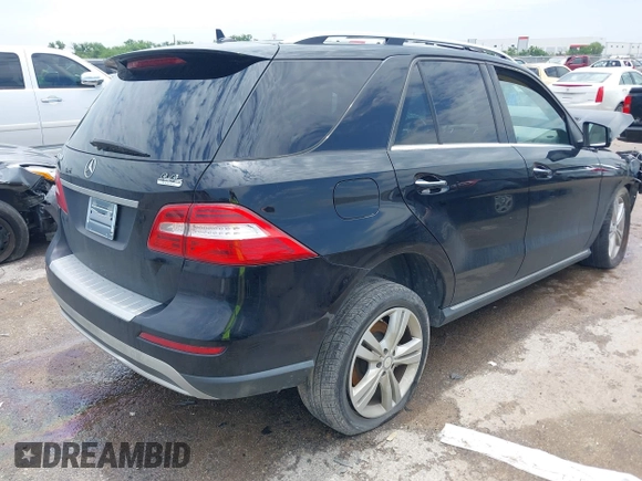 2014 Mercedes-Benz M 350 with VIN 4JGDA5JB4EA324321, listed as a IAAI auction lot 42393257 with 96,118 mi miles and . Bid and sale history available at DreamBid. Image 4.
