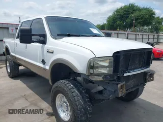 2004 Ford F-250 XL z VIN 1FTNW21P14EB10463, wystawiony jako IAAI lot #42023721 z przebiegiem 301 133 mil mil oraz . Historia ofert i sprzedaży dostępna na DreamBid. Obrazek 1.
