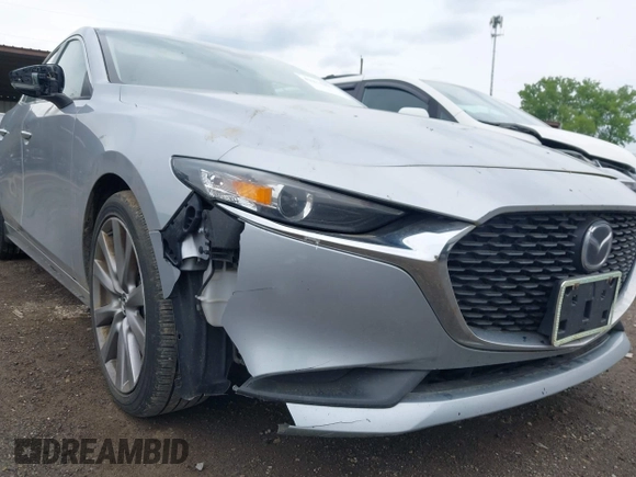 2020 Mazda 3 Select with VIN 3MZBPACL0LM131878, listed as a IAAI auction lot 42274393 with 105,656 mi miles and . Bid and sale history available at DreamBid. Image 17.