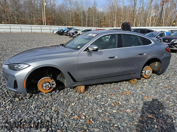 2024 BMW 4 Series 430i xDrive with VIN WBA73AV00RFS69305, listed as a Copart auction lot 46817405 with 24,902 mi miles and Clean Title. Bid and sale history available at carsss.com. Image 1.