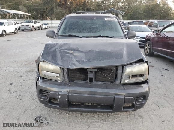 2003 Chevrolet TrailBlazer LT with VIN 1GNDS13S532288144, listed as a Copart auction lot 82968634 with NaN miles and Salvage Title. Bid and sale history available at carsss.com. Image 5.