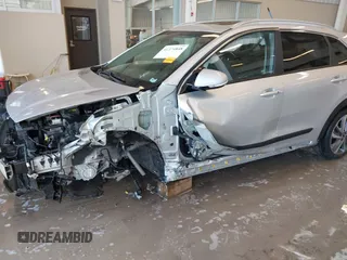 2019 Kia Niro Touring with VIN KNDCE3LC8K5304429, listed as a IAAI auction lot 41374848 with 1 mi miles. Bid and sale history available at carsss.com. Image 17.