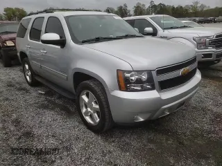 2013 Chevrolet Tahoe LT z VIN 1GNSCBE01DR172941, wystawiony jako Copart lot #51650255 z przebiegiem 110 706 mil mil oraz Szkoda całkowita • Salvage title. Historia ofert i sprzedaży dostępna na DreamBid. Obrazek 12.