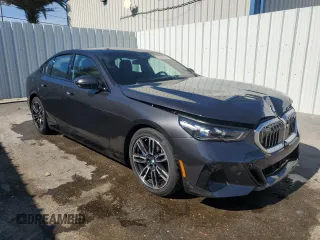 2025 BMW 5 Series 540i xDrive with VIN WBA63FJ03SCT78685, listed as a Copart auction lot 42826865 with 8,101 mi miles and Non Repairable. Bid and sale history available at carsss.com. Image 4.