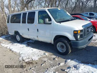 2009 Ford Econoline Passenger XL with VIN 1FBSS31L69DA14041, listed as a IAAI auction lot 41388761 with 43,775 mi miles. Bid and sale history available at carsss.com. Image 1.