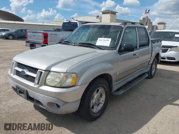 2003 Ford Explorer Sport Trac XLS z VIN 1FMZU67E43UA72537, wystawiony jako IAAI lot #42575959 z przebiegiem 142 692 mil mil oraz . Historia ofert i sprzedaży dostępna na DreamBid. Obrazek 2.