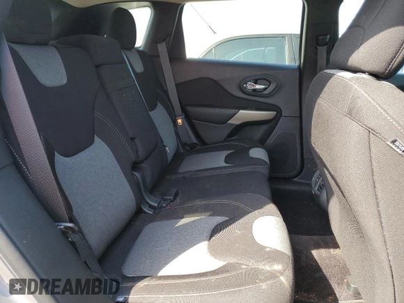 2018 Jeep Cherokee Latitude with VIN 1C4PJLCX5JD518007, listed as a Copart auction lot 53692425 with 30,101 mi miles and Salvage Title. Bid and sale history available at DreamBid. Image 10.