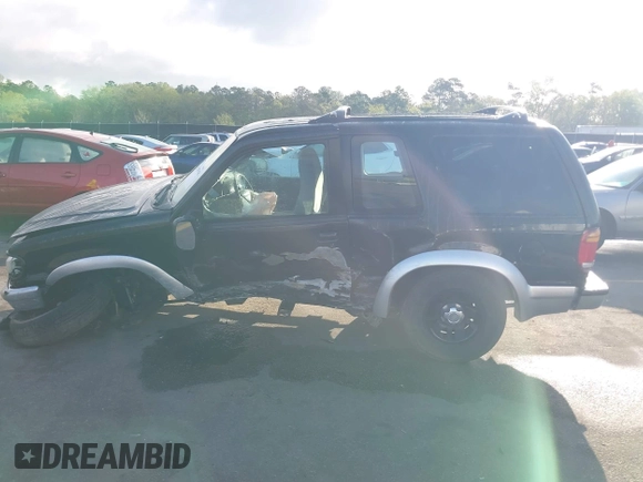 1998 Ford Explorer Sport with VIN 1FMYU22X2WUC74696, listed as a IAAI auction lot 41847158 with 243,830 mi miles and . Bid and sale history available at DreamBid. Image 14.