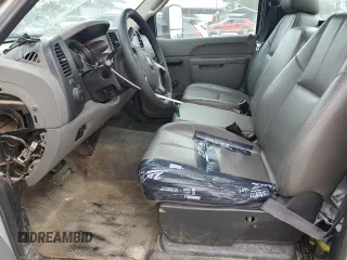 2014 GMC Sierra 1500 with VIN 1GT01ZC88EF185972, listed as a Copart auction lot 44773564 with 369,968 mi miles and Salvage Title. Bid and sale history available at DreamBid. Image 7.