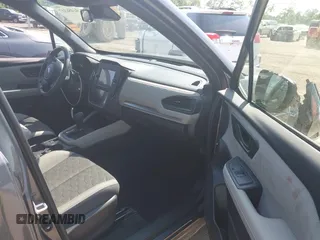 2025 Subaru Forester with VIN JF2SLDAC6SH413255, listed as a IAAI auction lot 42456317 with 1,751 mi miles and . Bid and sale history available at DreamBid. Image 5.