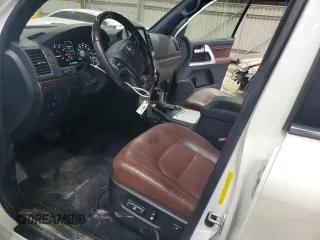 2018 Toyota Land Cruiser z VIN JTMCY7AJ5J4068164, wystawiony jako Copart lot #54444965 z przebiegiem 105 323 mil mil oraz Szkody całkowita. Historia ofert i sprzedaży dostępna na DreamBid. Obrazek 7.
