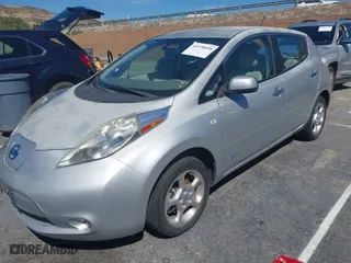 2012 Nissan LEAF SL with VIN JN1AZ0CP9CT021731, listed as a IAAI auction lot 41978898 with 33,198 mi miles. Bid and sale history available at carsss.com. Image 2.