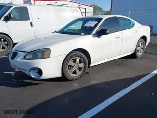 2008 Pontiac Grand Prix with VIN 2G2WP552481171593, listed as a IAAI auction lot 41985212 with 180,441 mi miles. Bid and sale history available at carsss.com. Image 2.