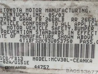 2003 Toyota Camry LE z VIN 4T1BF32K93U053750, wystawiony jako IAAI lot #41930830 z przebiegiem Nie podano mil oraz . Historia ofert i sprzedaży dostępna na DreamBid. Obrazek 9.