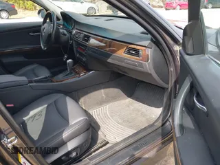 2006 BMW 3 Series 325i with VIN WBAVB13506KX43779, listed as a IAAI auction lot 41962793 with 91,696 mi miles. Bid and sale history available at carsss.com. Image 5.