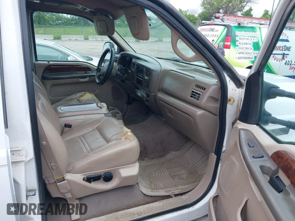 2000 Ford Excursion Limited с VIN 1FMNU42S6YEC01279, выставлен на аукционе IAAI как лот 42320864 с пробегом 118 764 миль миль и . История ставок и продаж доступна на DreamBid. Изображение 5.