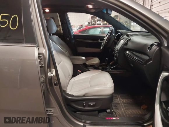 2015 Kia Sorento SX with VIN 5XYKWDA74FG617737, listed as a IAAI auction lot 41368050 with 96,763 mi miles. Bid and sale history available at carsss.com. Image 5.
