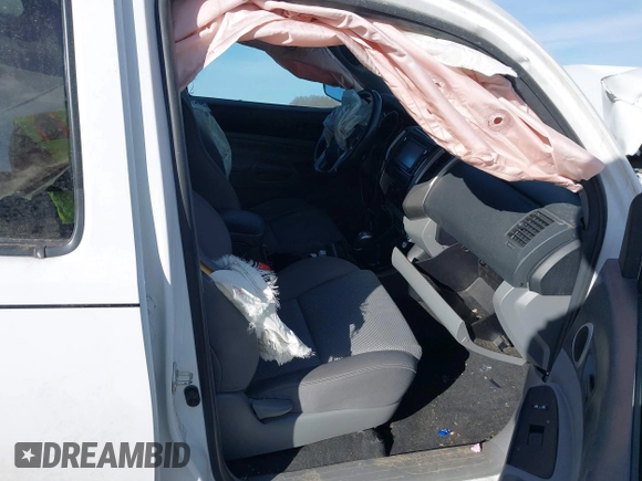 2015 Toyota Tacoma with VIN 3TMLU4EN8FM184297, listed as a IAAI auction lot 41759278 with 116,158 mi miles and . Bid and sale history available at DreamBid. Image 5.
