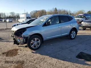 2015 Nissan Rogue S z VIN JN8AS5MV0FW262001, wystawiony jako Copart lot #53289065 z przebiegiem 176 134 mil mil oraz Szkody całkowita. Historia ofert i sprzedaży dostępna na DreamBid. Obrazek 1.