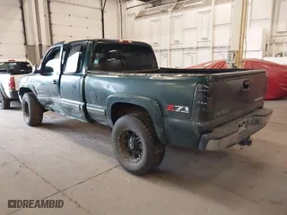 2001 Chevrolet Silverado 1500 LS with VIN 2GCEK19T311373414, listed as a IAAI auction lot 41773891 with 190,798 mi miles. Bid and sale history available at carsss.com. Image 3.