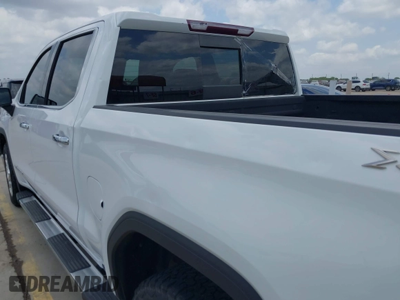 2019 GMC Sierra 1500 SLT z VIN 3GTU9DED4KG197425, wystawiony jako IAAI lot #42105713 z przebiegiem 103 061 mil mil oraz . Historia ofert i sprzedaży dostępna na DreamBid. Obrazek 20.