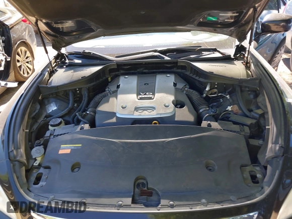 2011 Infiniti M with VIN JN1BY1APXBM324672, listed as a IAAI auction lot 42214163 with 187,424 mi miles. Bid and sale history available at carsss.com. Image 10.