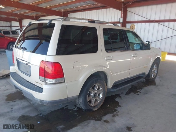 2005 Lincoln Aviator with VIN 5LMEU68HX5ZJ00030, listed as a IAAI auction lot 41964811 with 182,856 mi miles. Bid and sale history available at carsss.com. Image 4.