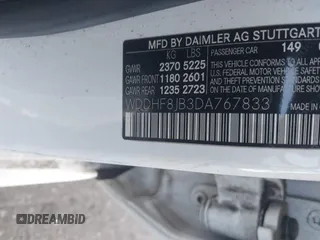 2013 Mercedes-Benz E-Class E 350 Luxury with VIN WDDHF8JB3DA767833, listed as a IAAI auction lot 40347863 with 90,981 mi miles. Bid and sale history available at carsss.com. Image 9.