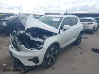 2024 Volvo XC40 Core Bright Theme with VIN YV4L12UK0R2215328, listed as a IAAI auction lot 41456746 with NaN miles. Bid and sale history available at carsss.com. Image 16.