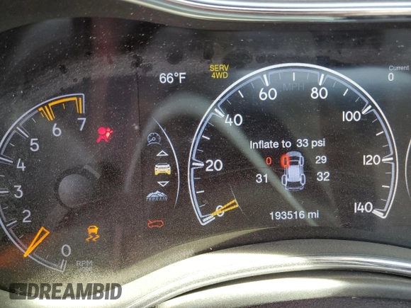 2017 Jeep Grand Cherokee Trailhawk with VIN 1C4RJFLT8HC772429, listed as a Copart auction lot 89334325 with 193,516 mi miles and Salvage title. Bid and sale history available at DreamBid. Image 9.