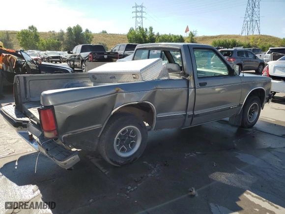 1993 Chevrolet S-10 EL with VIN 1GCCS14A5P8100784, listed as a Copart auction lot 70484874 with 185,250 mi miles and Salvage Title. Bid and sale history available at carsss.com. Image 3.