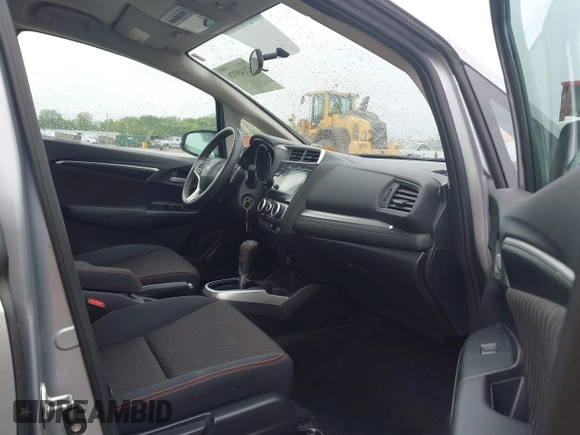 2020 Honda Fit Sport z VIN 3HGGK5H63LM731359, wystawiony jako IAAI lot #42145926 z przebiegiem 40 353 mil mil oraz . Historia ofert i sprzedaży dostępna na DreamBid. Obrazek 5.