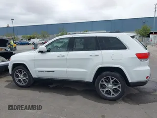 2018 Jeep Grand Cherokee Limited с VIN 1C4RJFBG5JC334106, выставлен на аукционе IAAI как лот 42057538 с пробегом 119 179 миль миль и . История ставок и продаж доступна на DreamBid. Изображение 14.
