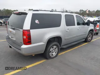 2010 Chevrolet Suburban Commercial with VIN 1GNUKHE30AR186320, listed as a IAAI auction lot 41544991 with 216,037 mi miles and . Bid and sale history available at DreamBid. Image 4.