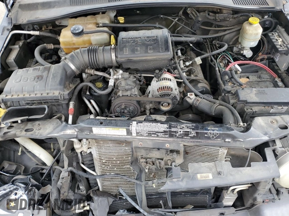 2003 Jeep Liberty Sport with VIN 1J4GK48K73W730795, listed as a Copart auction lot 46468005 with 232,292 mi miles and Salvage Title. Bid and sale history available at DreamBid. Image 13.