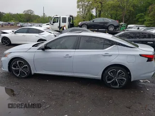 2024 Nissan Altima SR z VIN 1N4BL4CW2RN394338, wystawiony jako IAAI lot #42186664 z przebiegiem 14 662 mil mil oraz . Historia ofert i sprzedaży dostępna na DreamBid. Obrazek 14.