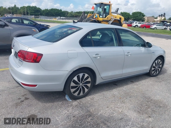 2013 Volkswagen Jetta Hybrid SEL with VIN 3VW637AJ2DM233265, listed as a IAAI auction lot 42746158 with 105,779 mi miles and . Bid and sale history available at DreamBid. Image 4.