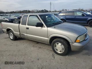 2002 GMC Sonoma SL Fleet with VIN 1GTCS19W428101390, listed as a Copart auction lot 44674455 with 168,370 mi miles and Salvage Title. Bid and sale history available at carsss.com. Image 4.