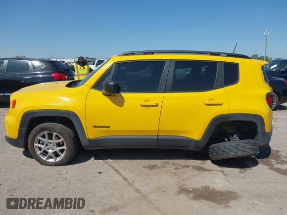 2023 Jeep Renegade Latitude with VIN ZACNJDB11PPP62206, listed as a IAAI auction lot 41998934 with 9,577 mi miles and . Bid and sale history available at carsss.com. Image 15.