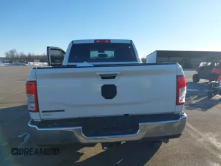 2019 Ram 2500 Big Horn with VIN 3C6UR5DJ3KG605871, listed as a IAAI auction lot 41292336 with 104,270 mi miles and . Bid and sale history available at DreamBid. Image 16.