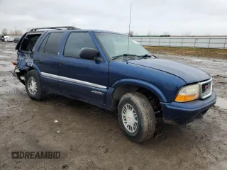 2000 GMC Jimmy SLE Convenience with VIN 1GKDT13W9Y2236228, listed as a Copart auction lot 41887065 with 248,134 mi miles and Salvage Title. Bid and sale history available at carsss.com. Image 4.